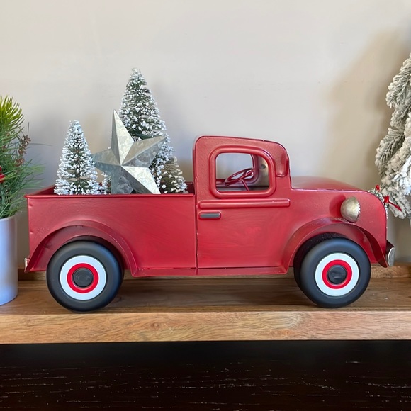 Other - Classic Red Holiday Pick Up Truck Decor
